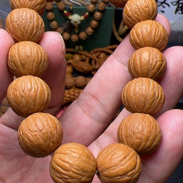 猴头核桃吊坠卡罗拉
