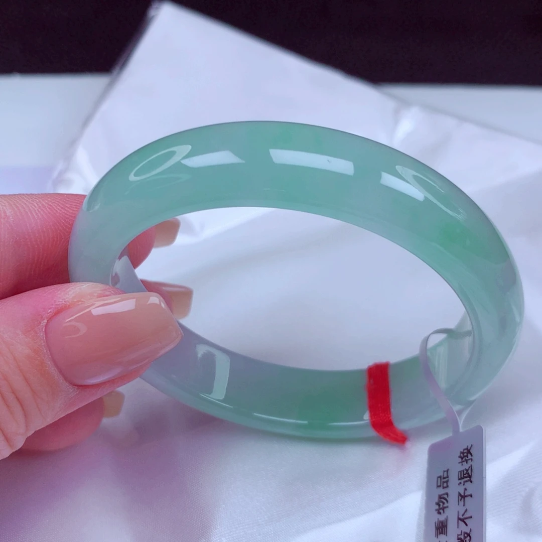 未镶嵌手镯翡翠手镯