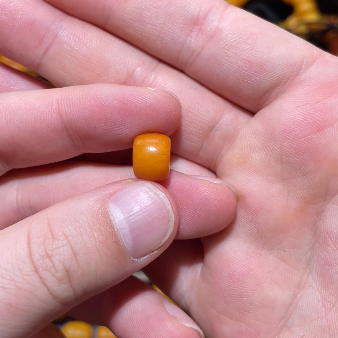 D***o未镶嵌琥珀裸石马蹄