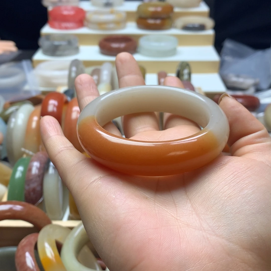 石英质玉手镯未镶嵌遇*宝