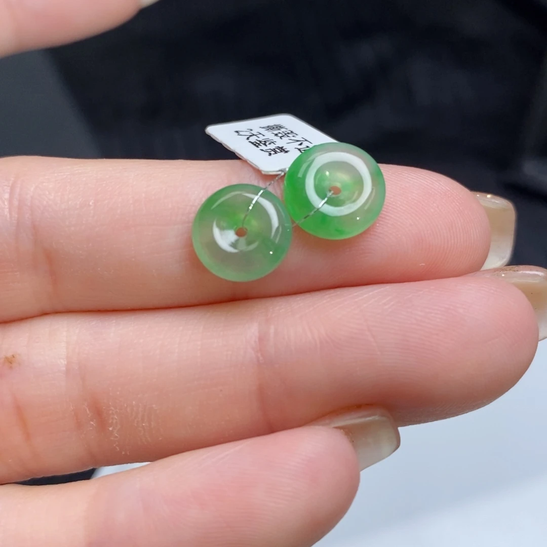 翡翠未镶嵌耳饰小扣子