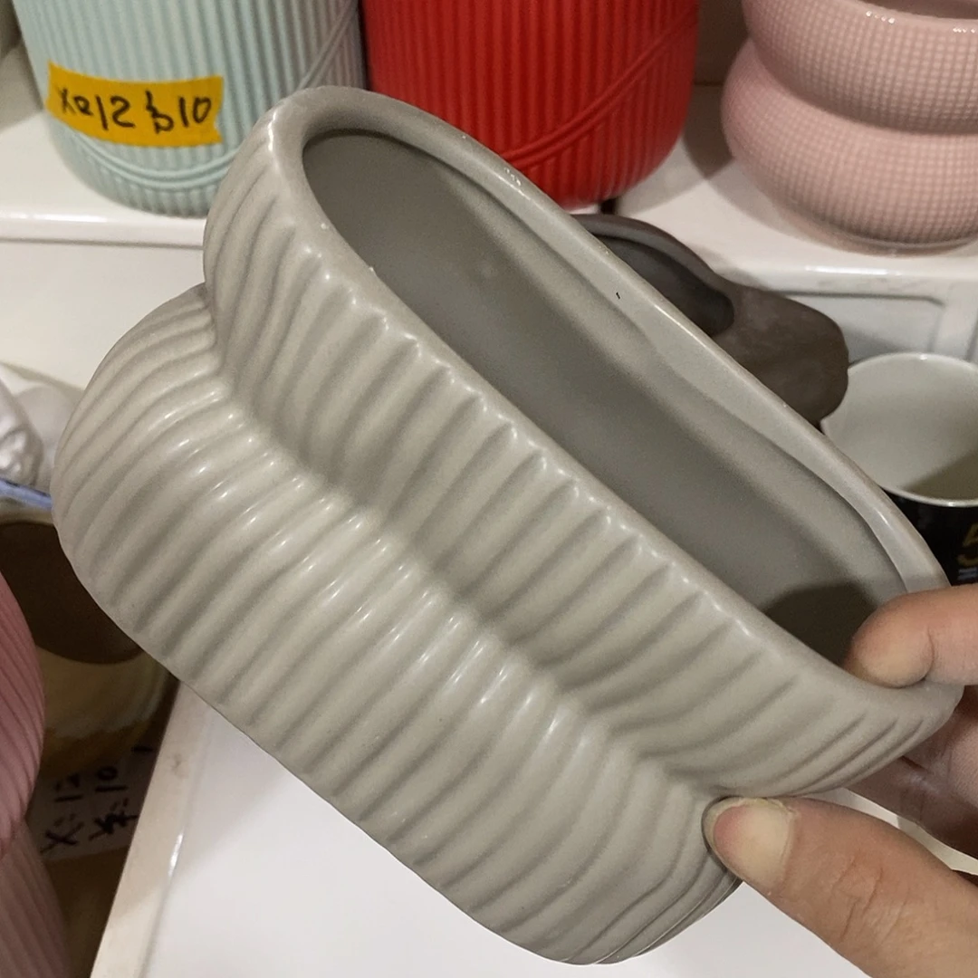 杯子陶盆有孔 瑕疵介意勿拍