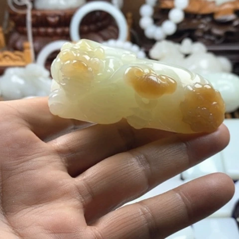和田玉（糖玉）未镶嵌颈饰