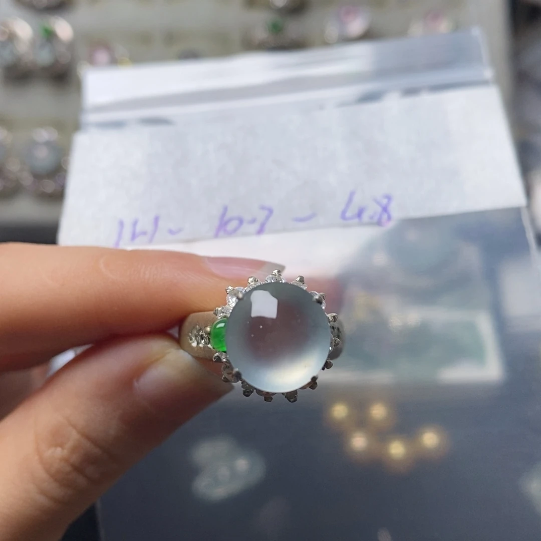 毛***球定制翡翠未镶嵌不退不换