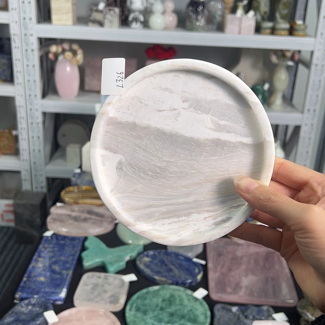 石材凤白玉。     326