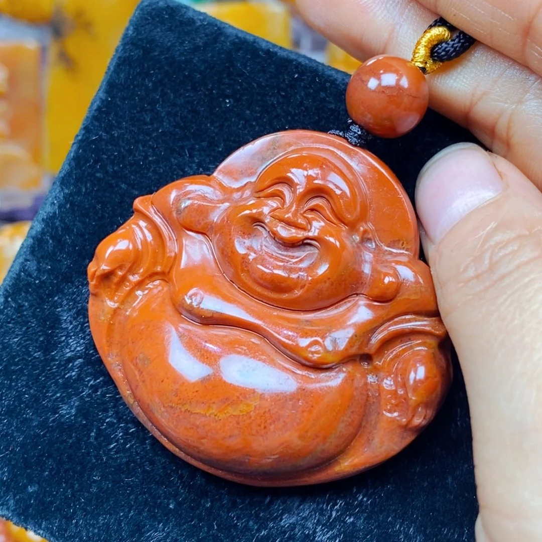 未镶嵌石英质玉（黄龙玉）颈饰
