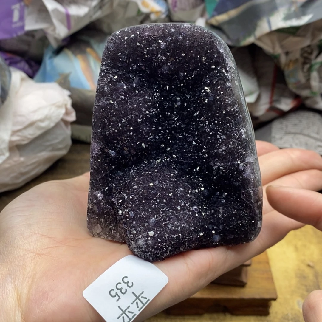 紫晶乌拉圭未镶嵌