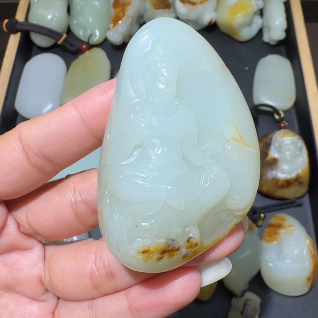 和田玉未镶嵌颈饰