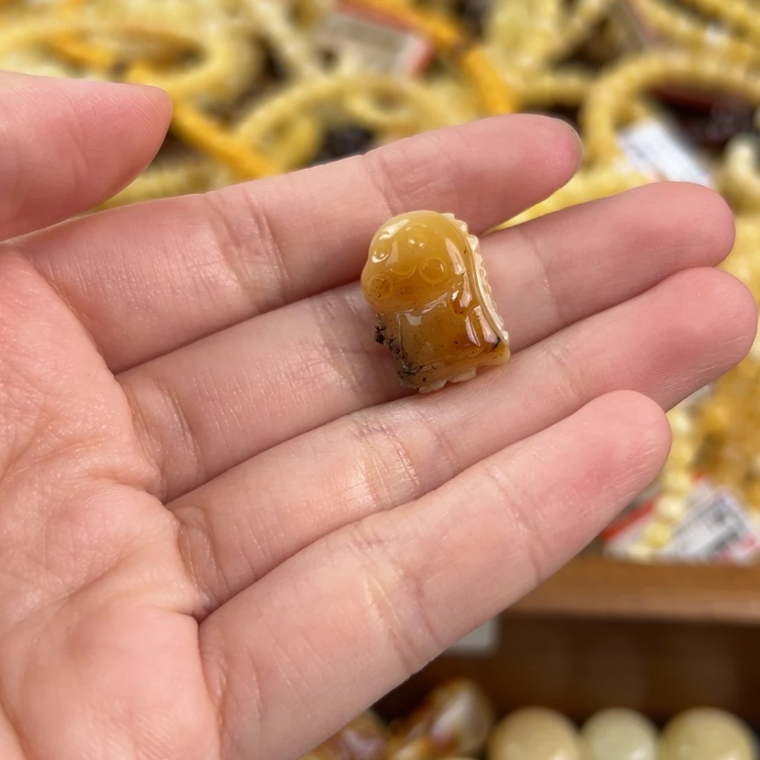 琥珀未镶嵌珠宝奇石