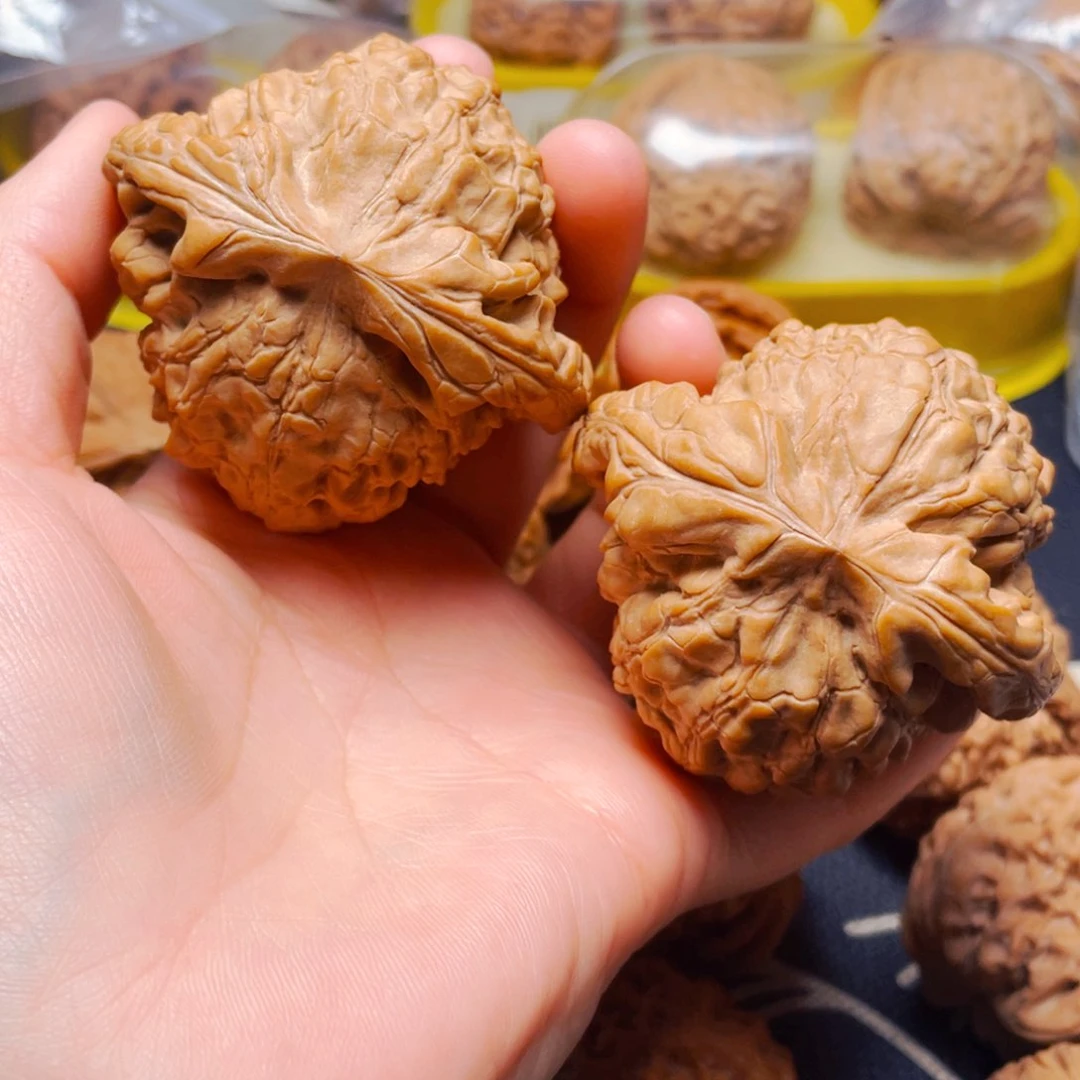 吊坠文玩核桃龙鼎一对