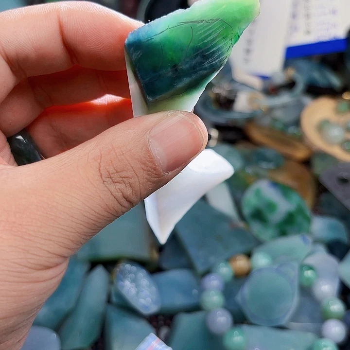 定制翡翠未镶嵌翡翠