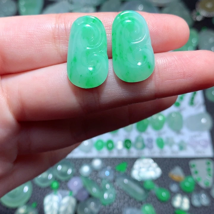 翡翠颈饰未镶嵌翡翠