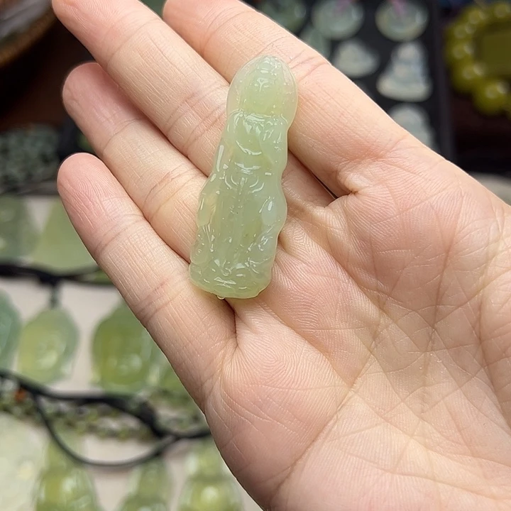 岫玉合金颈饰吊坠尺寸