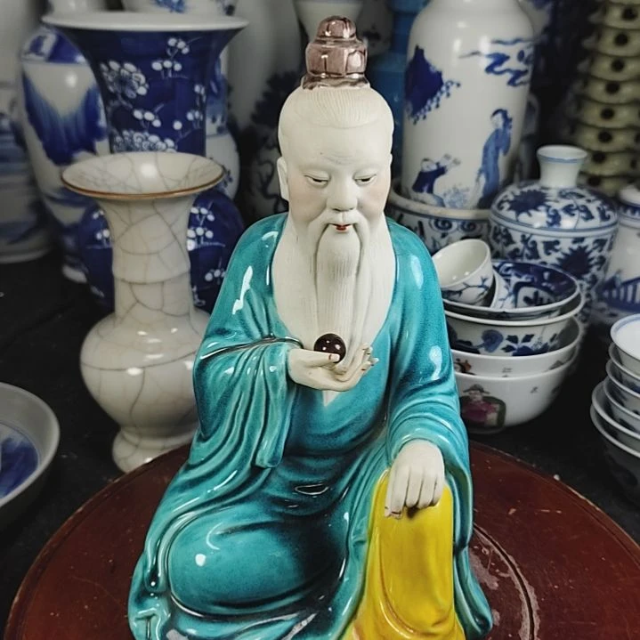 瓶提**情全手工制作的瓷器