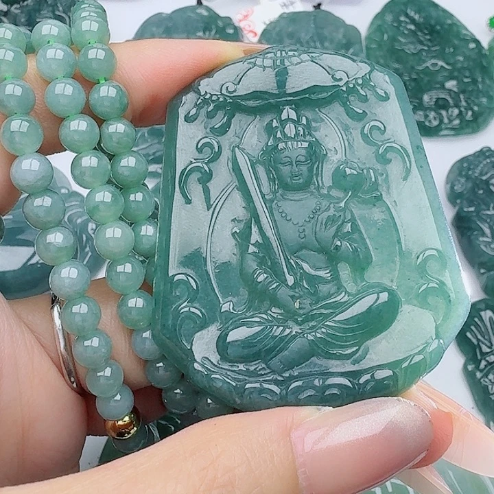 翡翠未镶嵌颈饰98999999999