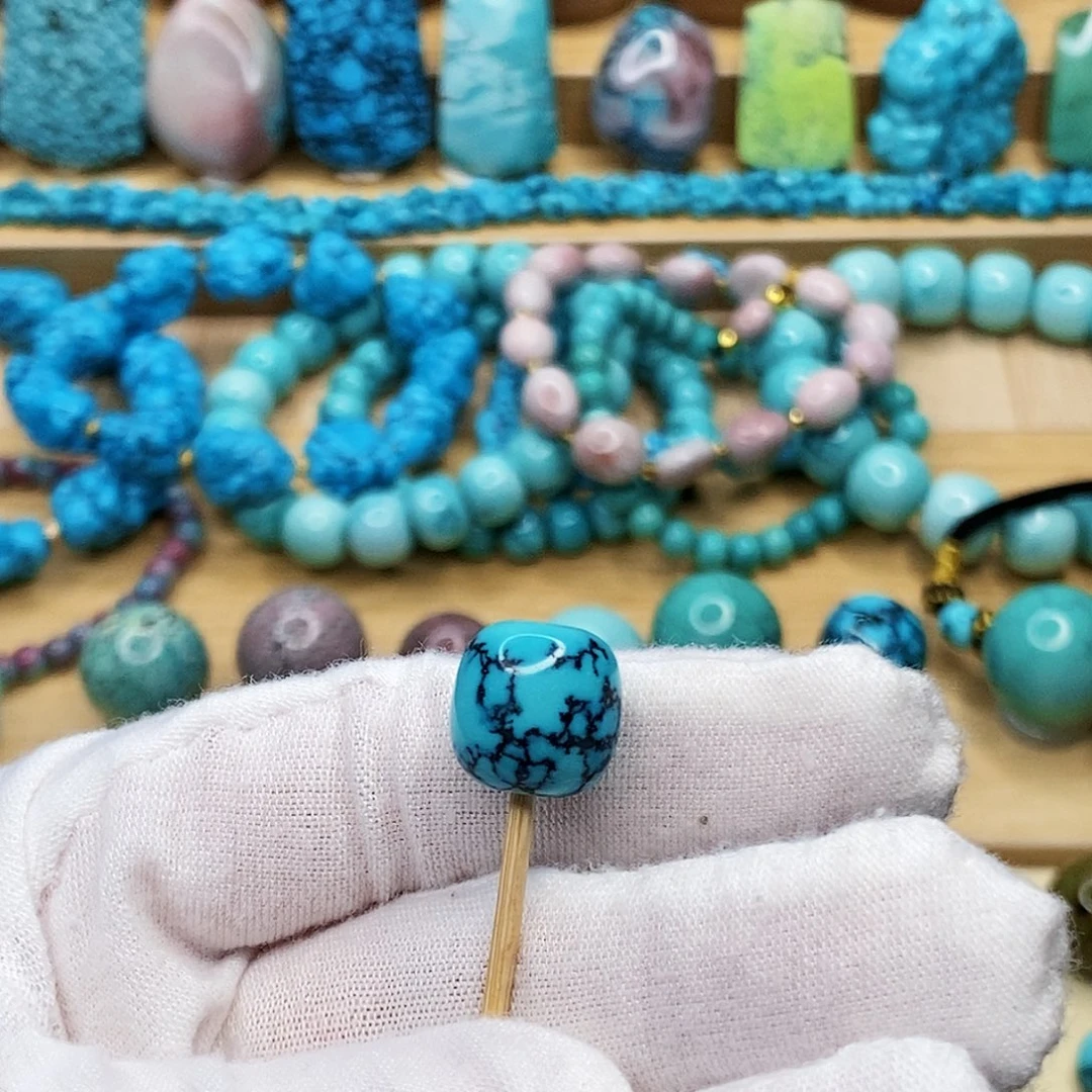 绿松石未镶嵌珠宝奇石