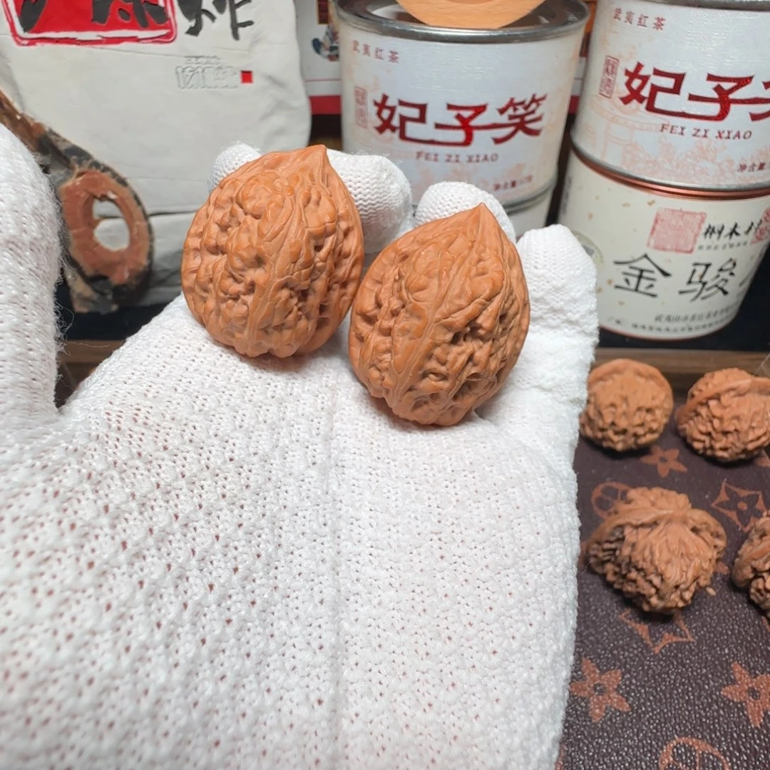 温***孩吊坠文玩核桃鸡心