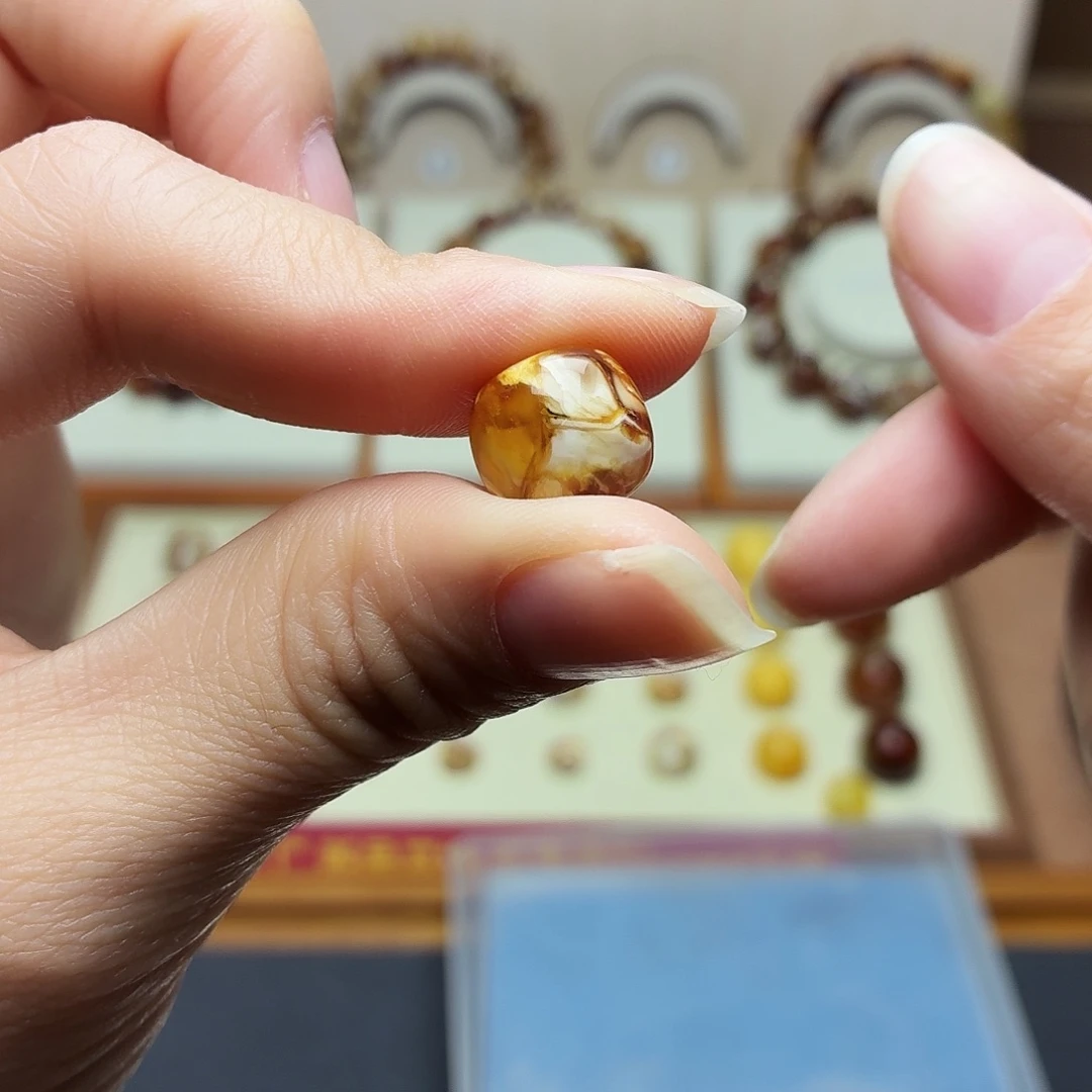 ****谱沁色老型单珠一颗12