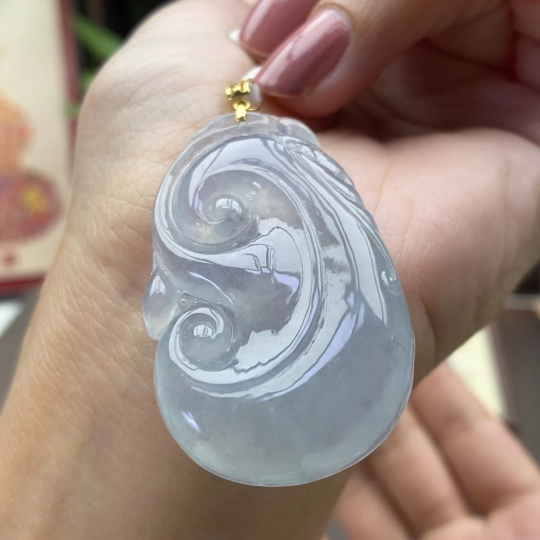 翡翠18K金镶嵌颈饰吊坠19