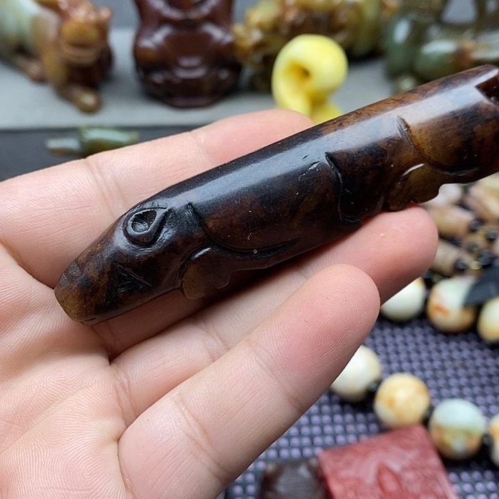 未镶嵌蛇纹石玉颈饰