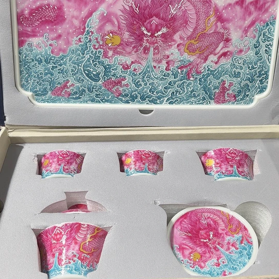 瓷片景德镇市和上海浦东新