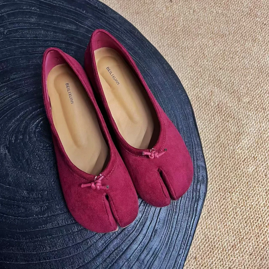 611-3丝绒面分趾鞋荔枝红单鞋复古软底