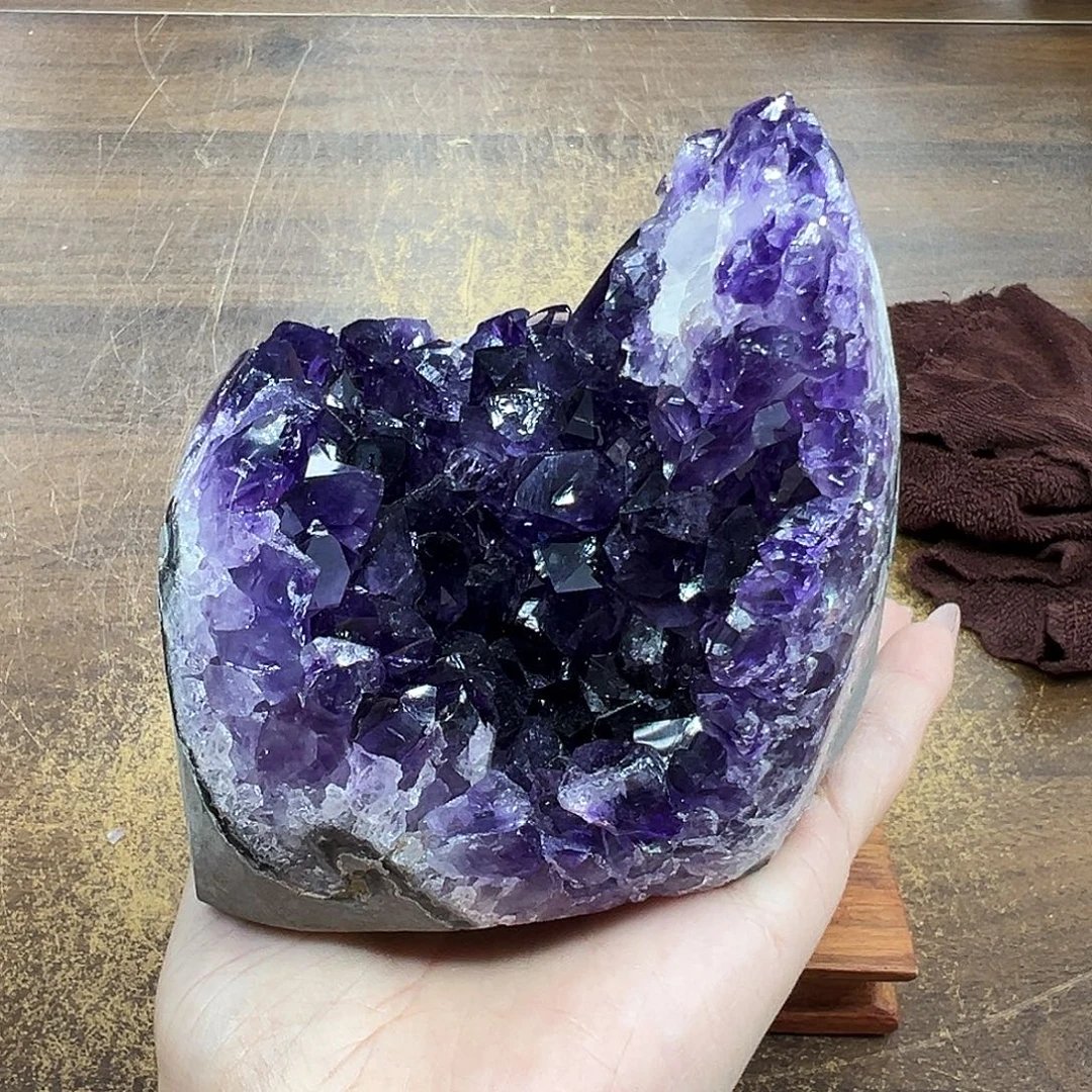 紫晶未镶嵌摆件紫晶