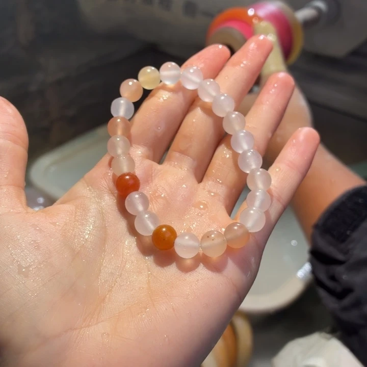 未镶嵌手镯石英质玉
