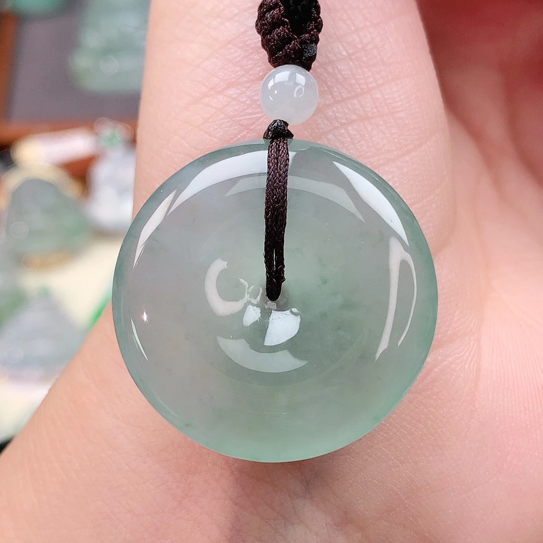 颈饰未镶嵌翡翠扣