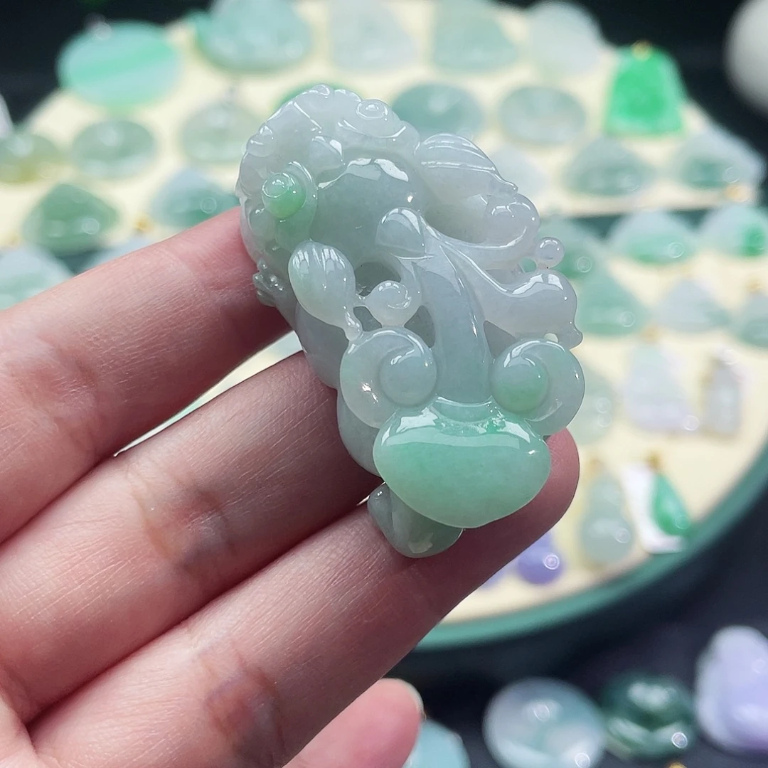 颈饰未镶嵌翡翠貔貅