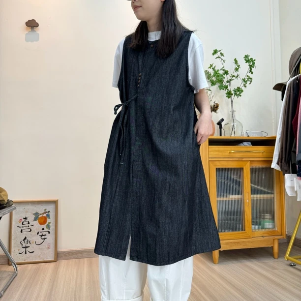 无袖连衣裙设计宽松显瘦牛仔裙