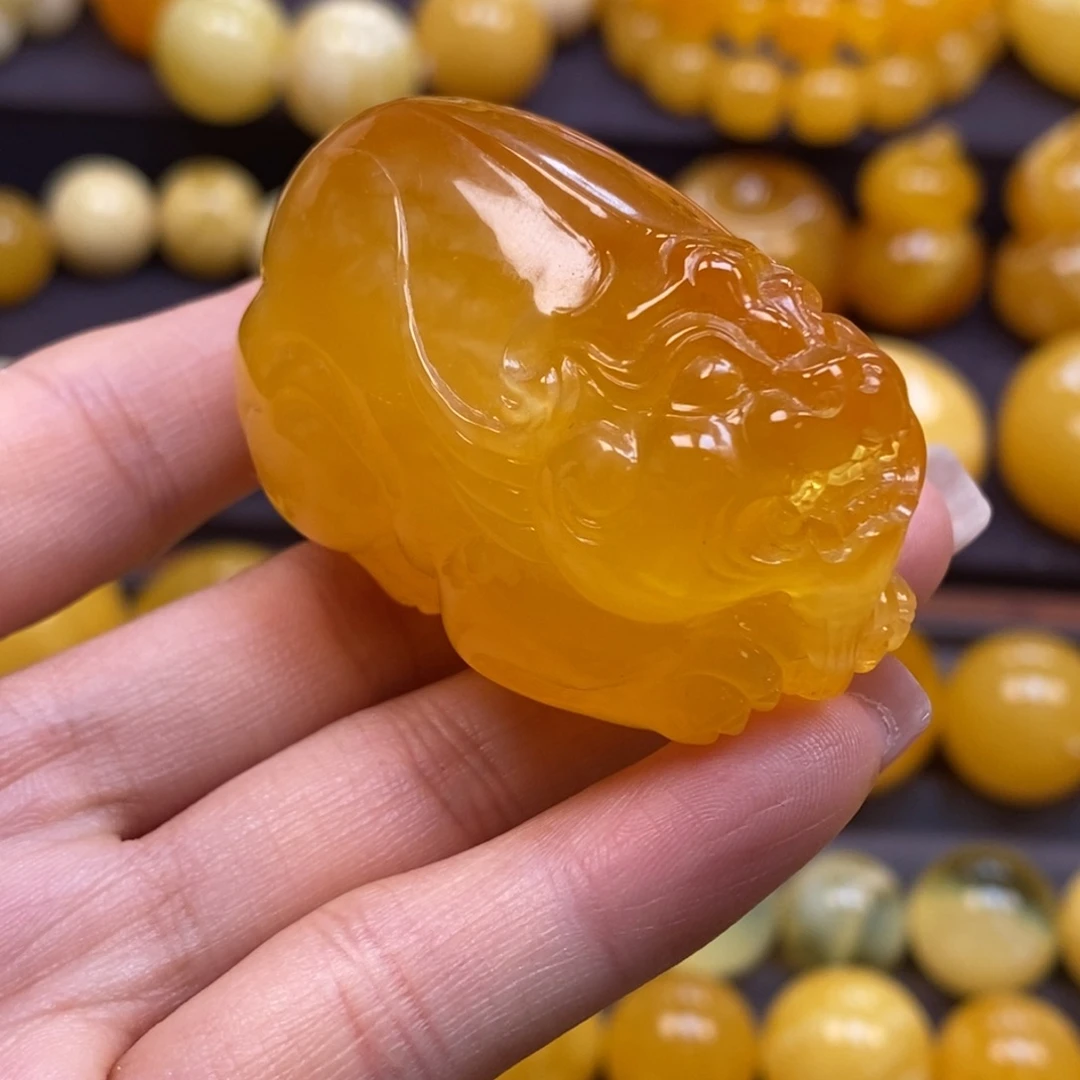 琥珀未镶嵌裸石貔貅