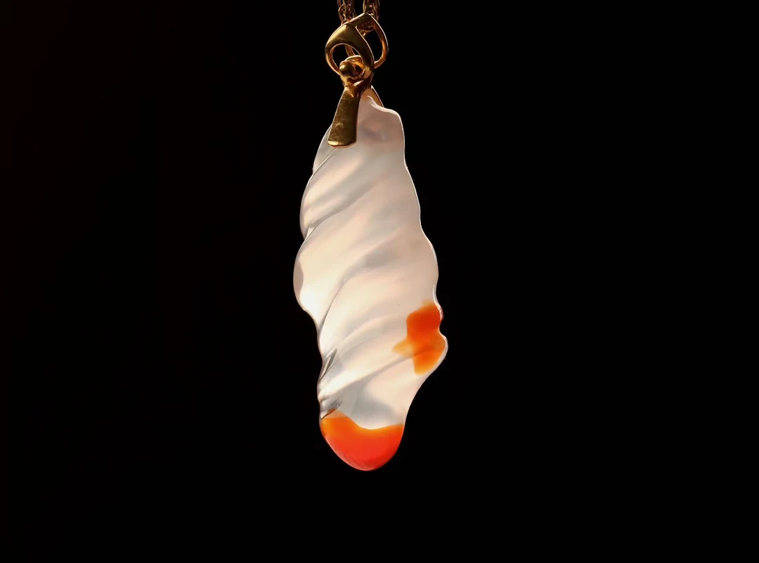 保山南红冰飘吊坠