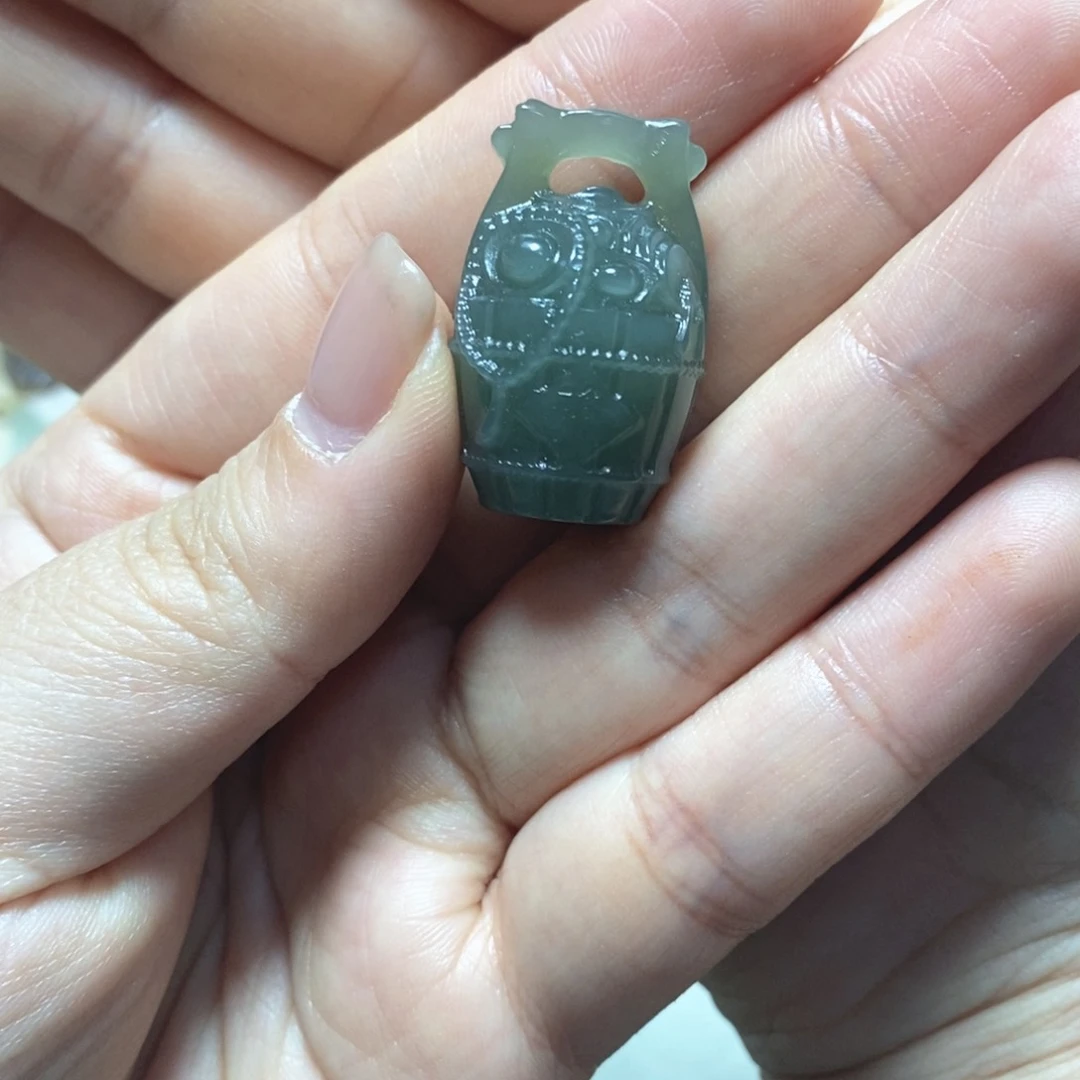 未镶嵌手串和田玉且末蓝桶