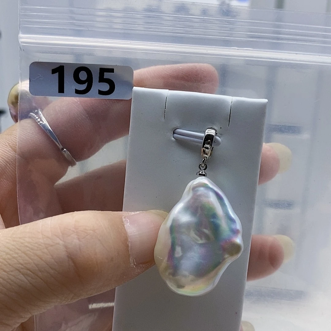 淡水珍珠合金颈饰