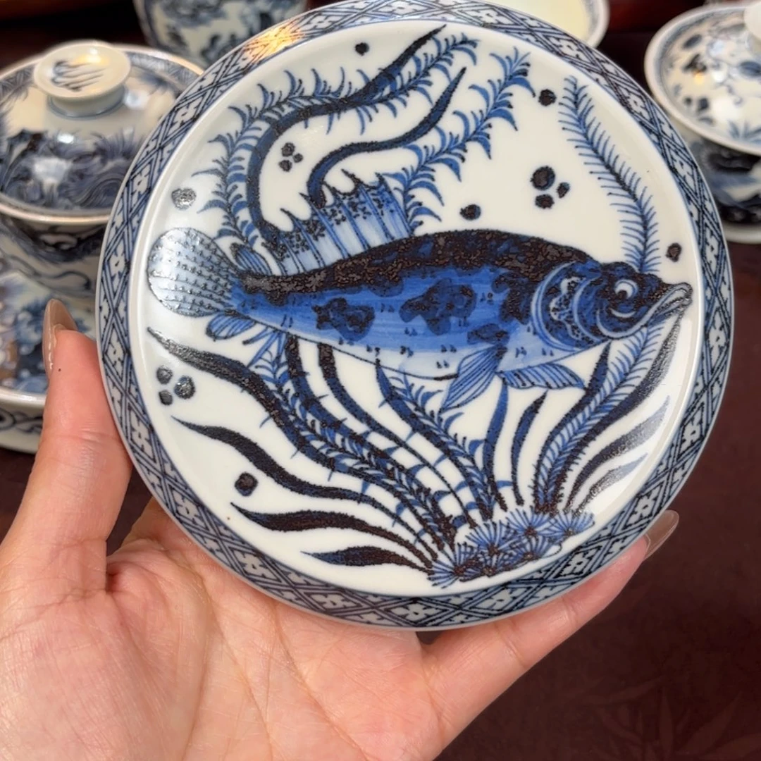 陶鱼藻小壶承博陵造物