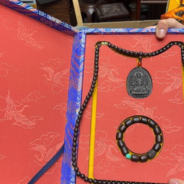 大叶紫檀（黑酸枝木类）