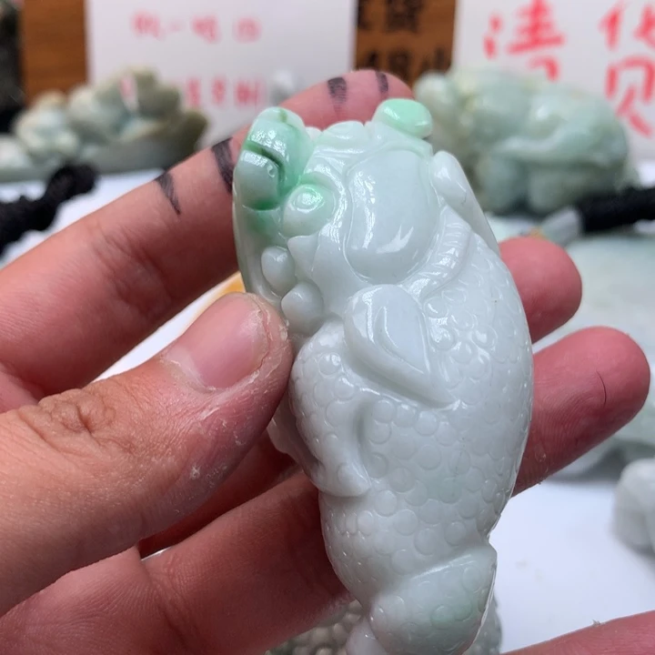 翡翠未镶嵌颈饰保真天然a货翡翠
