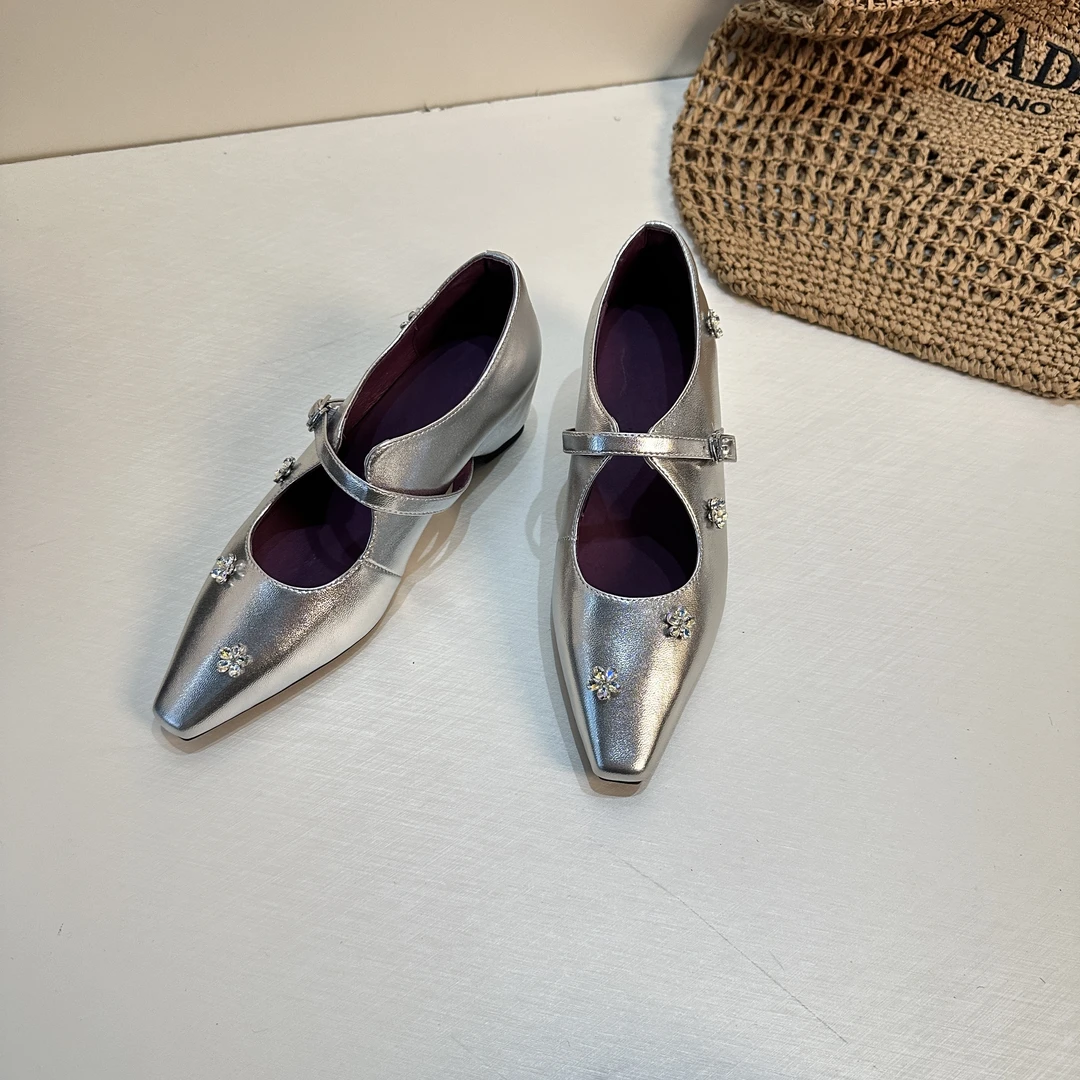 气质粗跟尖头法式花朵学院内增5cm钻单鞋春季高跟百搭