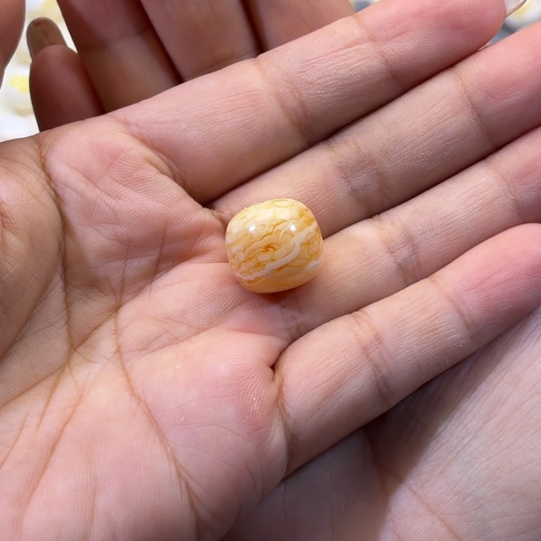 凉***开琥珀未镶嵌珠宝奇石