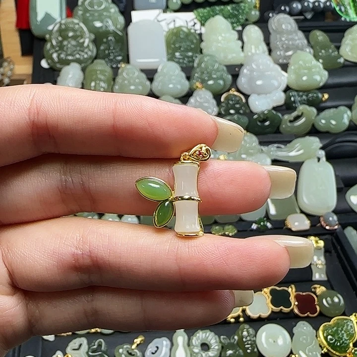 颈饰银S925镶嵌和田玉