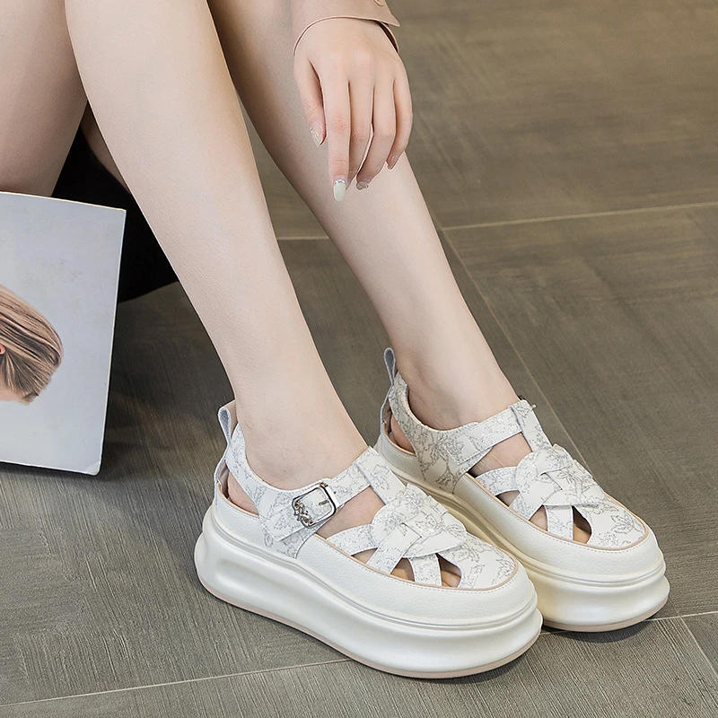 轻奢鞋子网红爆款真皮女鞋2025年春秋新款松糕厚底内