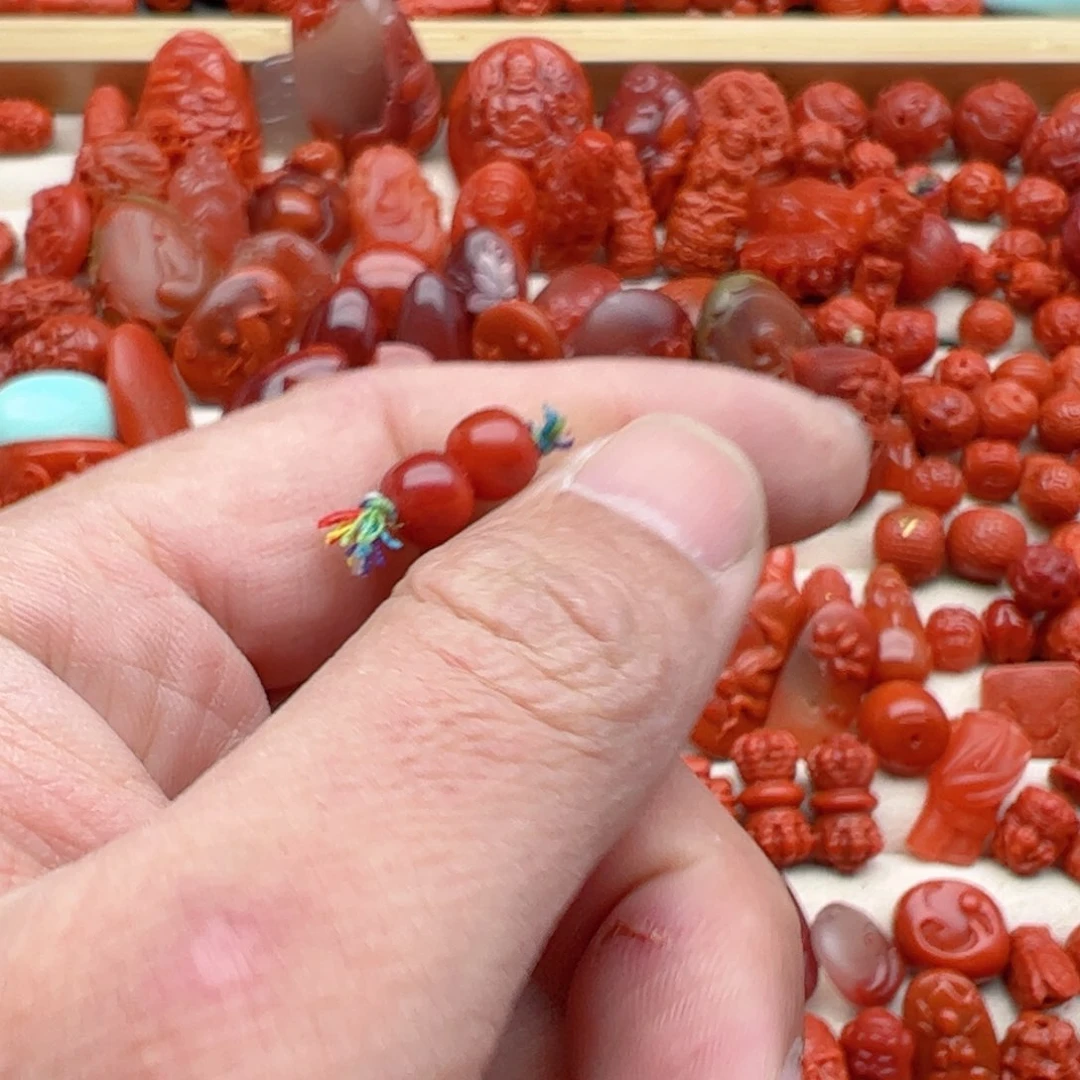 南红玛瑙配饰未镶嵌