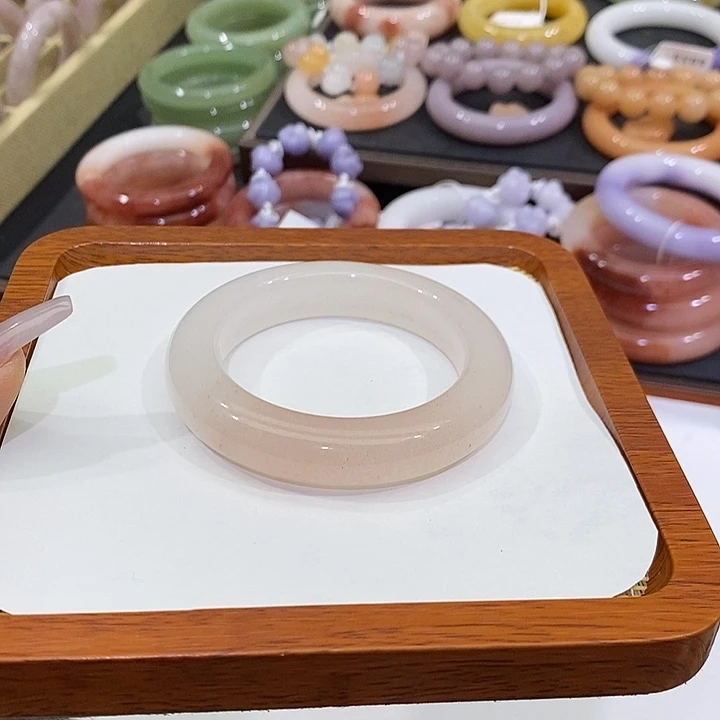 石英质玉未镶嵌手镯52加