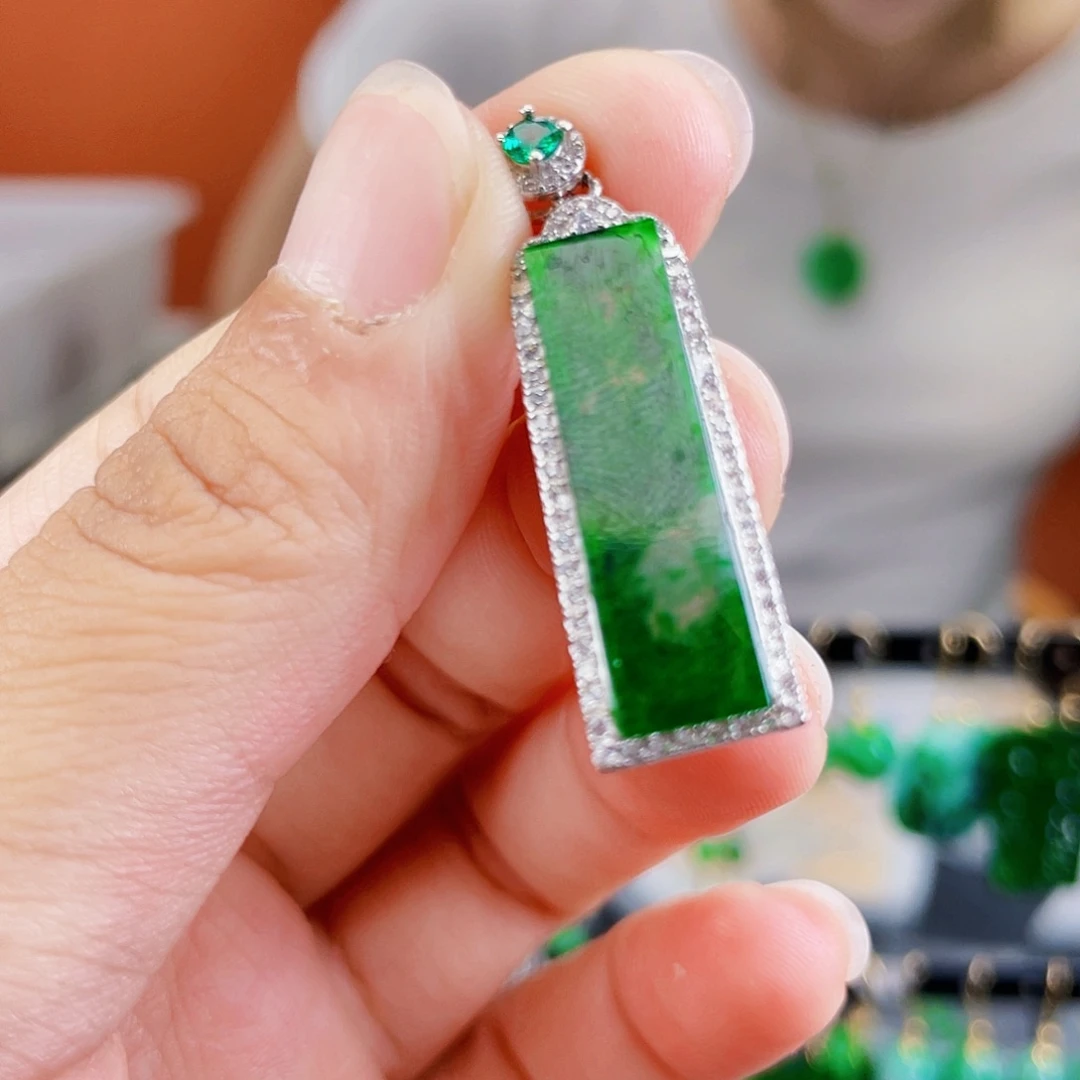 银S925镶嵌翡翠耳饰