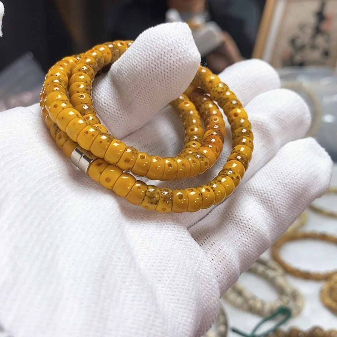 吊坠星月菩提卡6藏切大肠双圈通体白