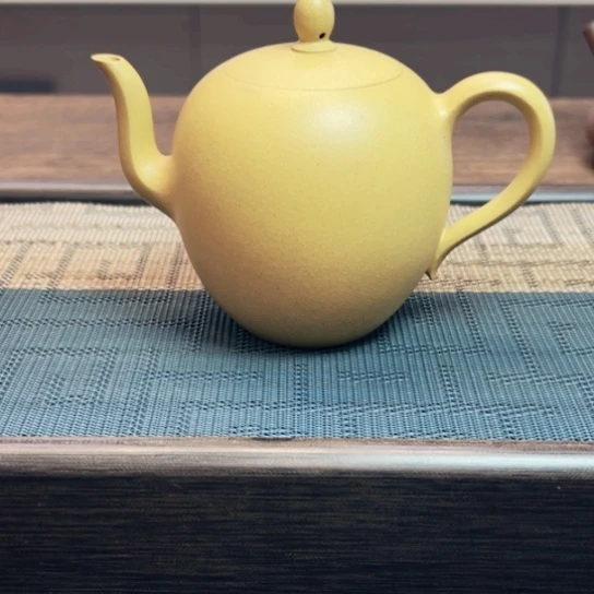 茶壶紫砂黄龙山原矿大水潭本绿半手工（200 cc）