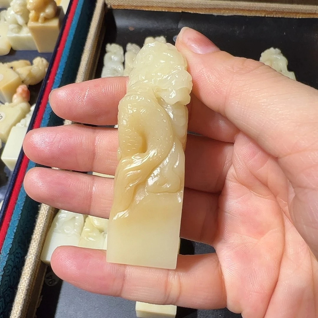 寿山石随机批发1个
