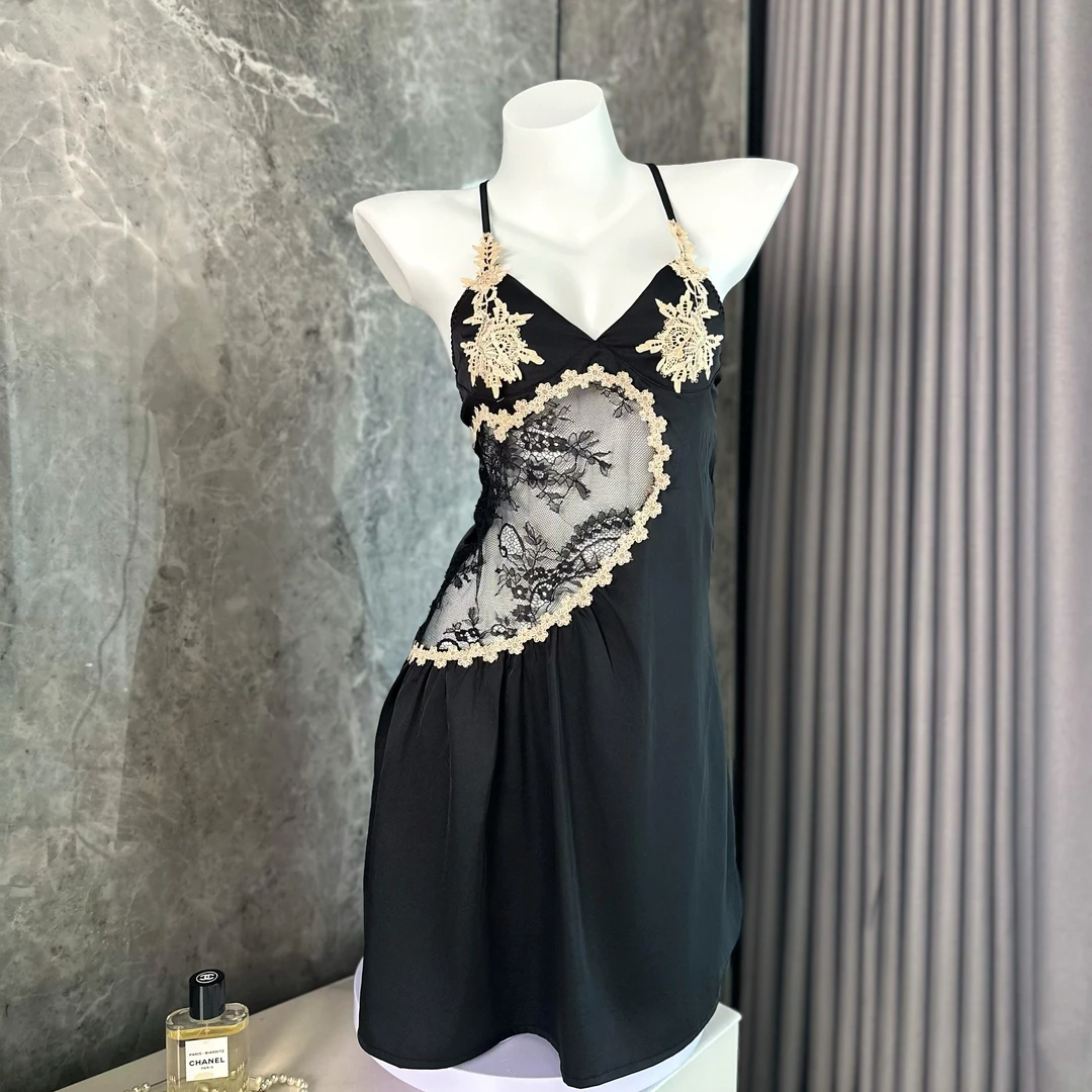 【新店福利款】【苏绣梦境】纯欲交叉露背丝滑缎面蕾丝刺绣睡衣