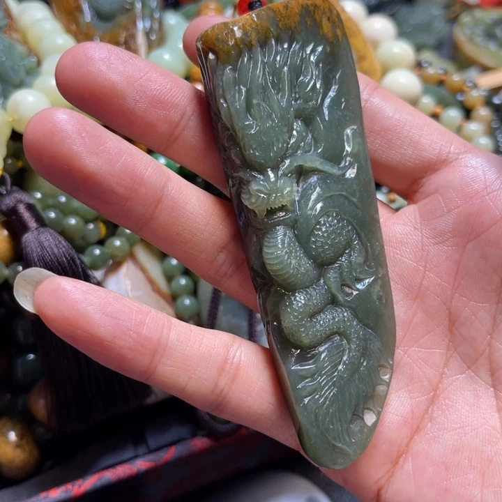 岫岩河磨玉（透闪石质玉）未镶嵌颈饰